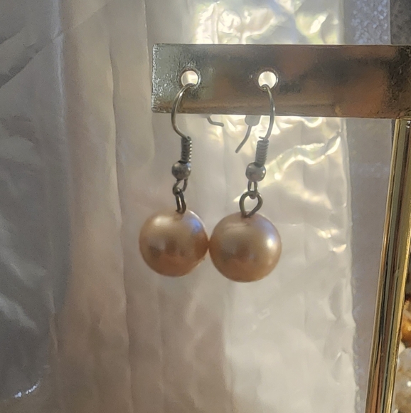 Jewelry - Elegant Pearl Drop Earrings‎